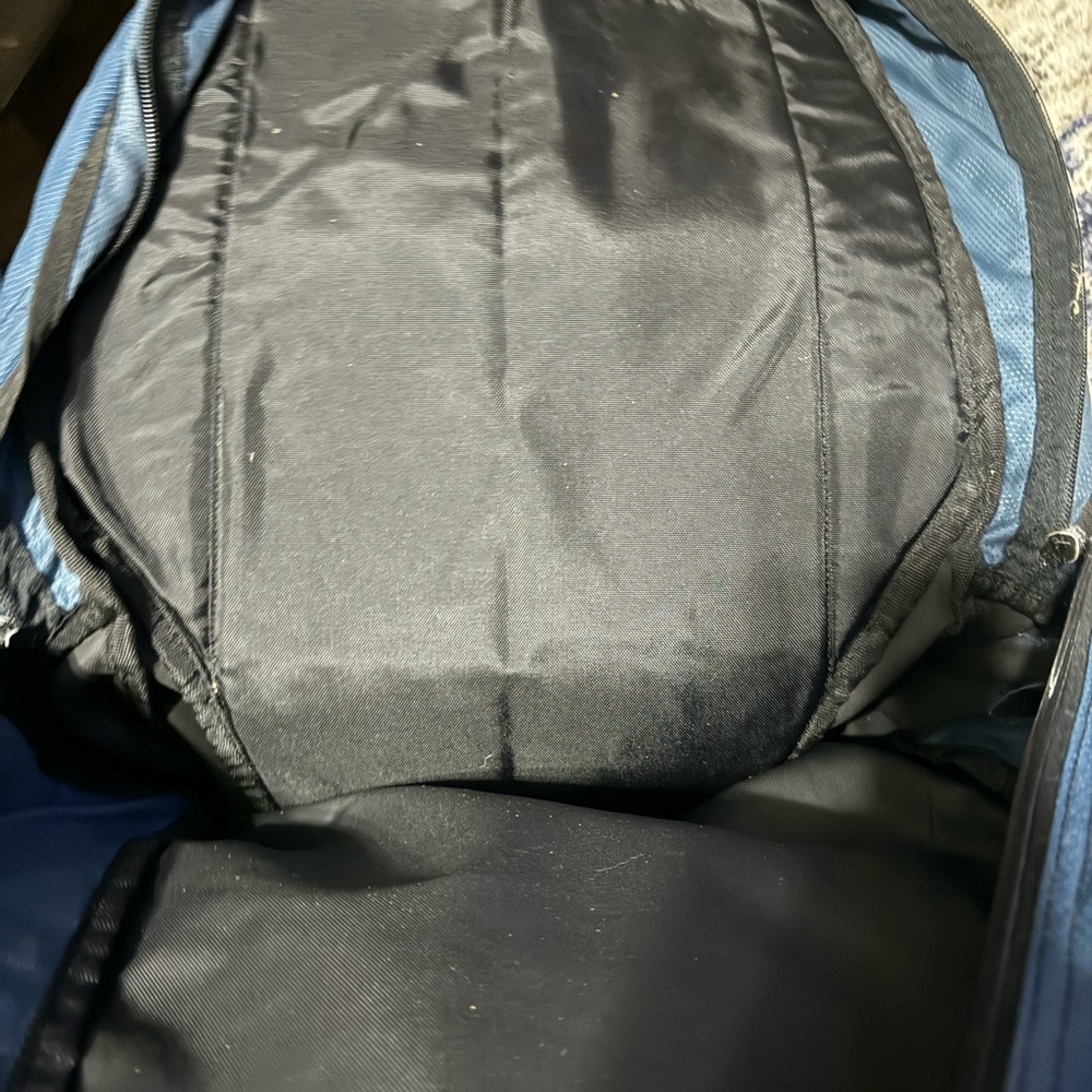 OUTDOOR SPORTS BACKPACK - Picture 2 of 3